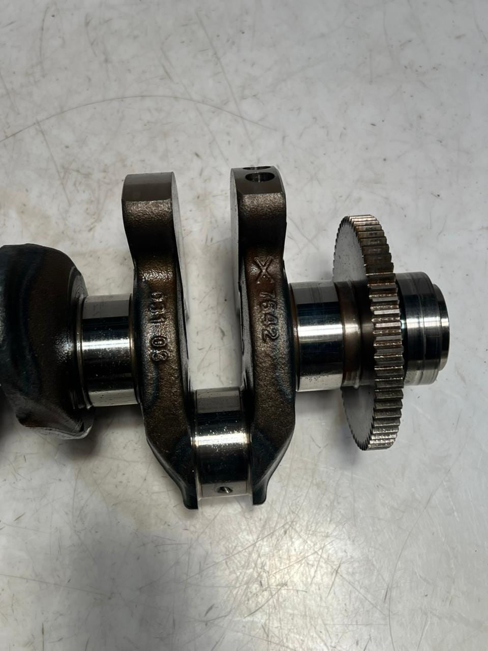 BMW B38 / B38B15A - 1.5L F20 F21 F22 F30 F31 F32 F48 Crankshaft 7642032 OEM