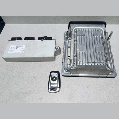 2011-2012 BMW 750i Engine Control Module 7619884  7 Ser F01 F02 F03 F04 ECU SET