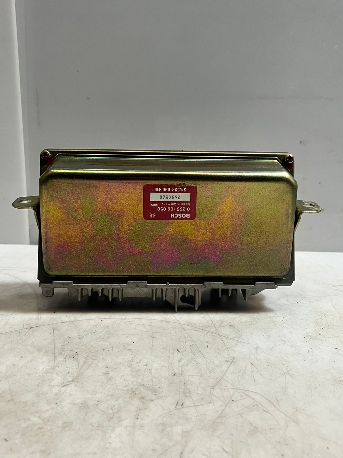 1993-1994 BMW 740i E32 E34 ABS BRAKE Control Module 0265106058