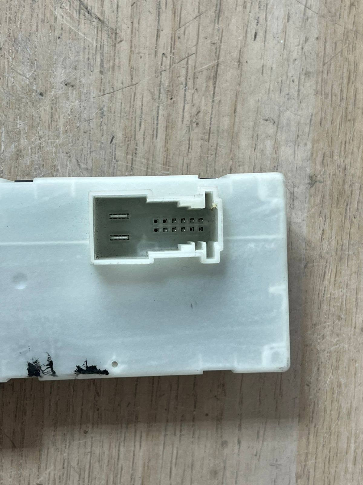 2016-2025 BMW X3 Tailgate Control Module 7463683 5 Series G30 G38, 7 Series G11 