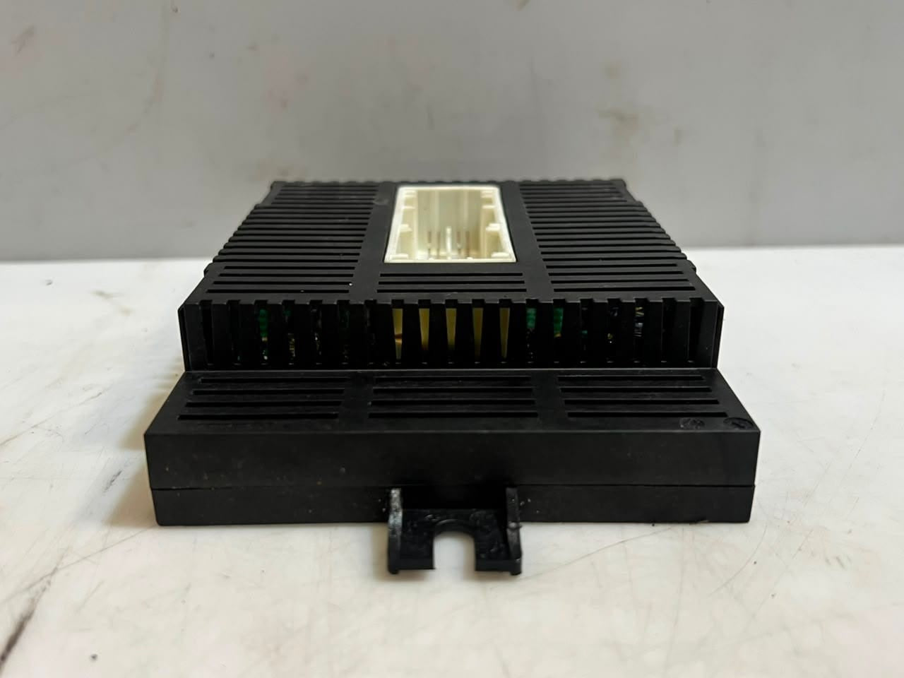 2007 BMW 5 Series E60 E61 and M6 E63 LEAR Light Control Module 9116260 OEM