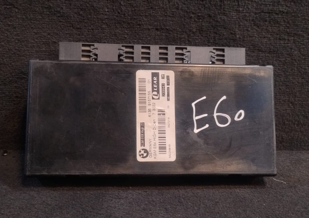 BMW E60 E61 BODY CONTROL MODULE / CHASSIS GATEWAY P/N 9157155