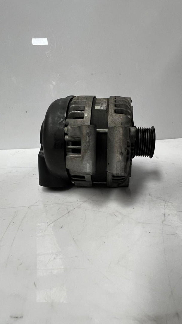 2010-2016 BMW M5 Alternator 7606628 M5 M6 F10 F06 and X6M F86 4.4 TWIN TURBO
