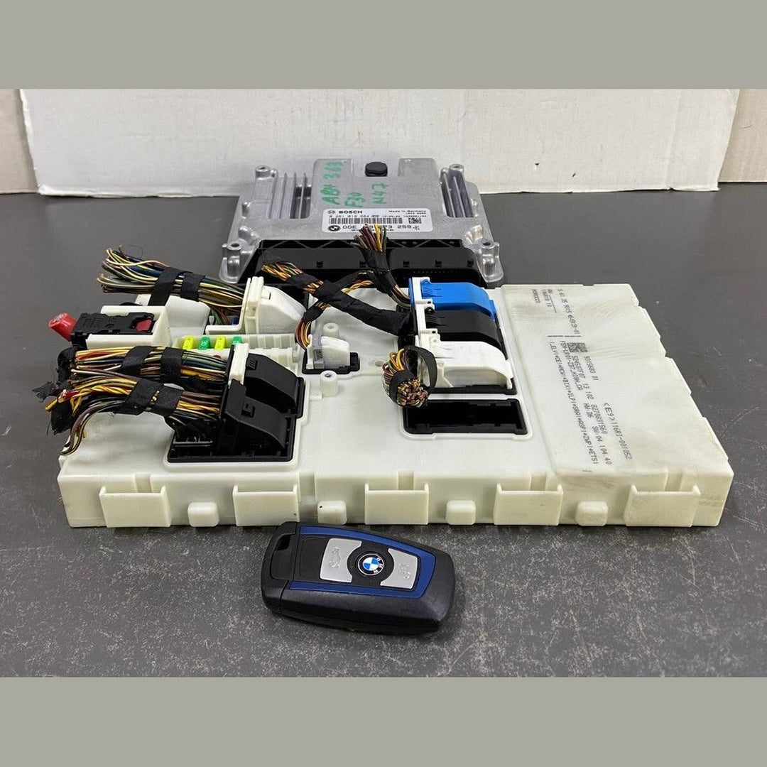 OEM BMW 320d N47N F30 2013 ENGINE CONTROL UNIT DDE ECU KIT 8573259 USED
