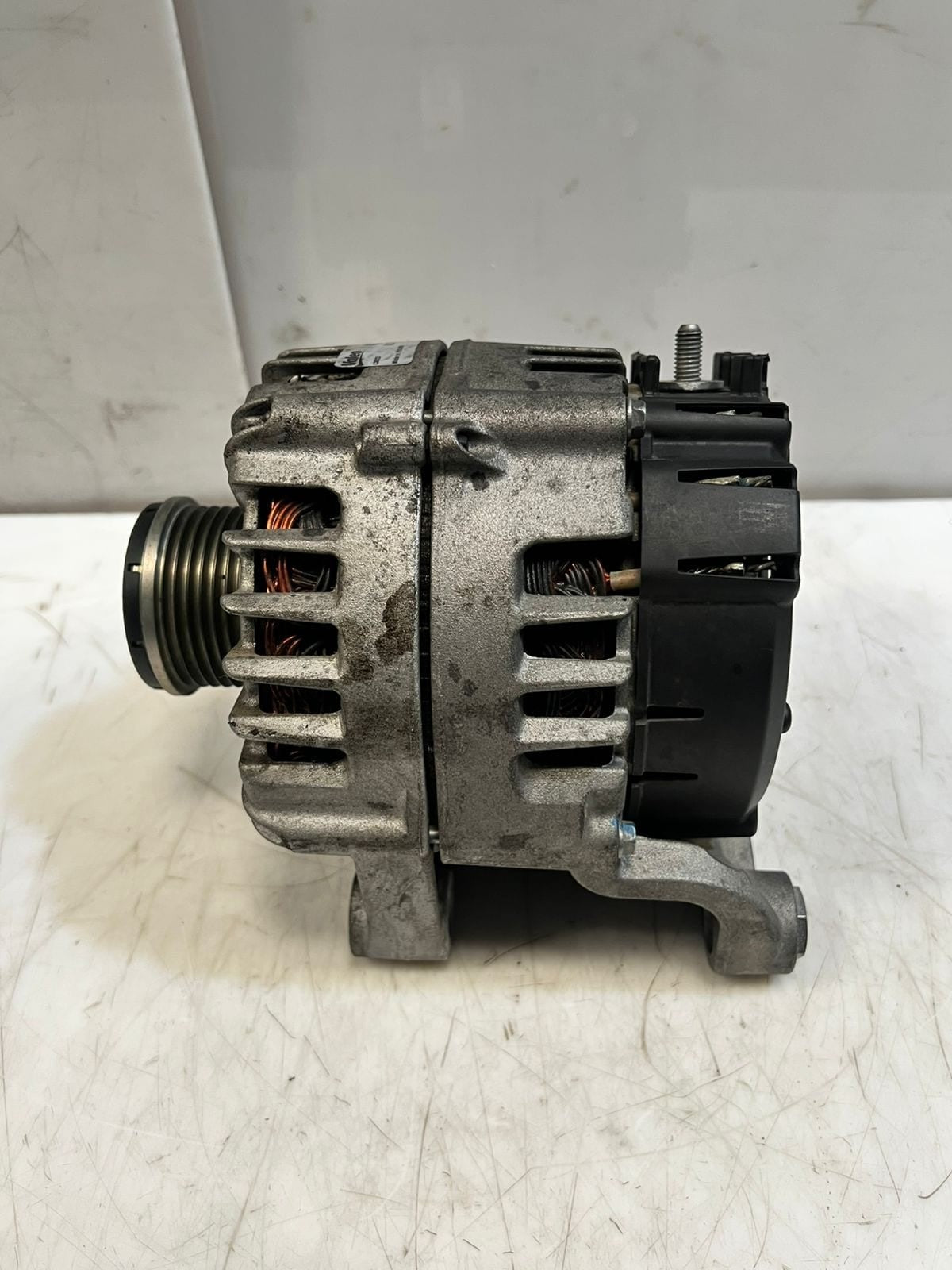 BMW 5 Series F10 F118 F25, 7 Series, X3, X5, and X6 Alternator FGN23S032 OEM