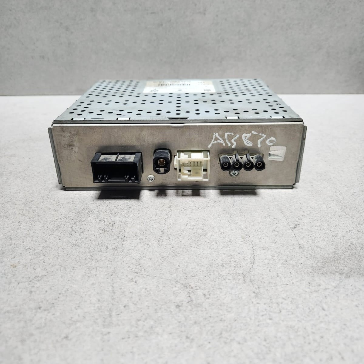 2011-2014 Mercedes-Benz C180 Digital Radio Tv Tuner A2129000017 W212 and C-Class