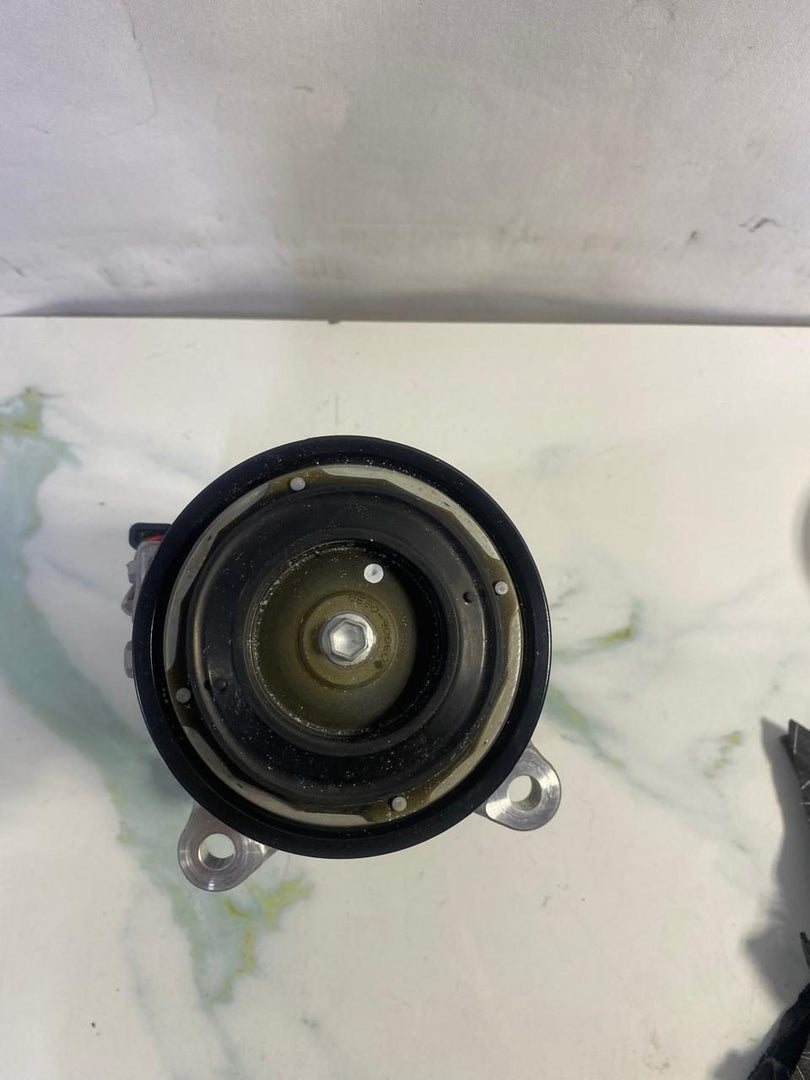 2019-2021 BMW 330i AC Compressor 6994082 for BMW 3 Series 330i, X3 M40i G01, X4