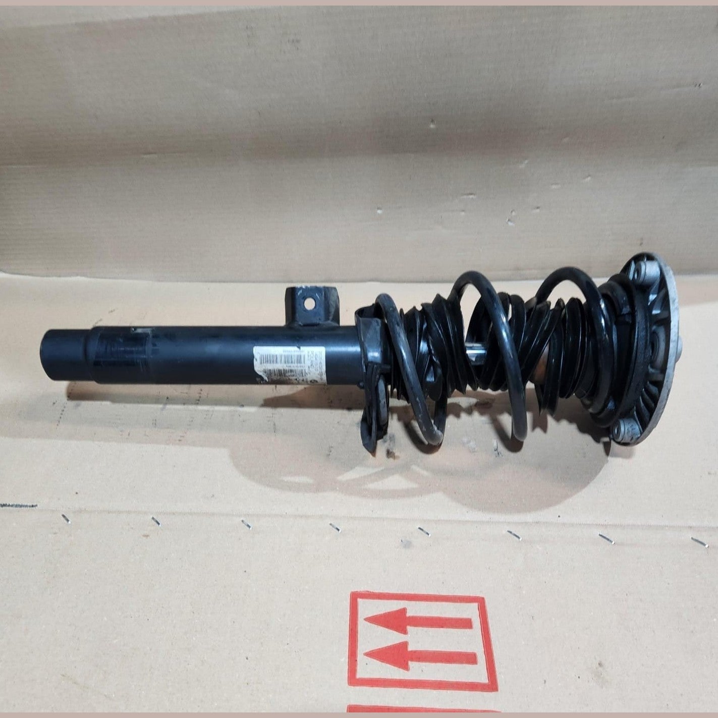 2012-2016 BMW 328i Front Shock Absorber With Coil Spring 6791579 F30 F31