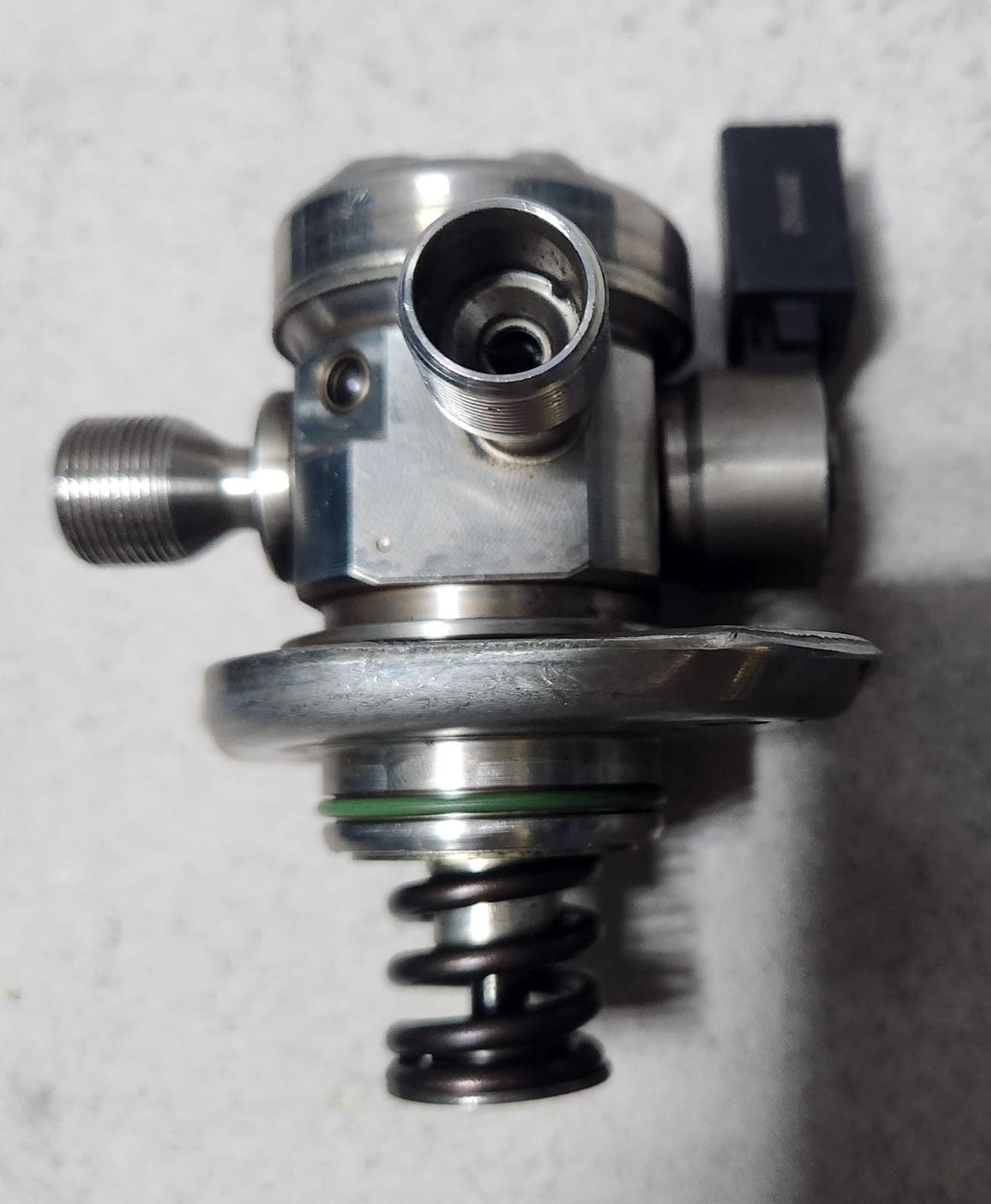 2018 Mercedes-Benz A200 High Pressure Fuel Pump A2820700001  