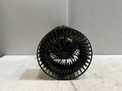 BMW 725 728 730 735 750 740 Hvac Blower Motor Assembly Front 8391809 OEM