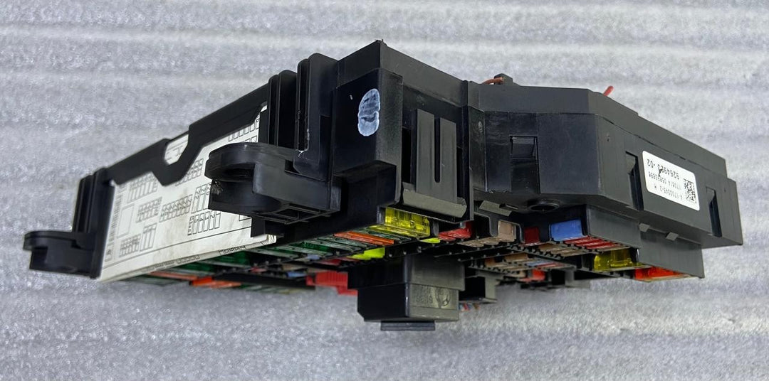 OEM BMW 528i F10 Rear Power Distribution Fuse Box Module 9264923