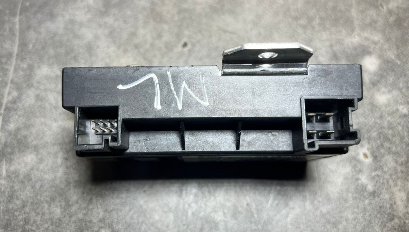 Mercedes W164 ML63 CLS63 AMG Fuel Pump Motor Control Module  A035 5400145 OEM