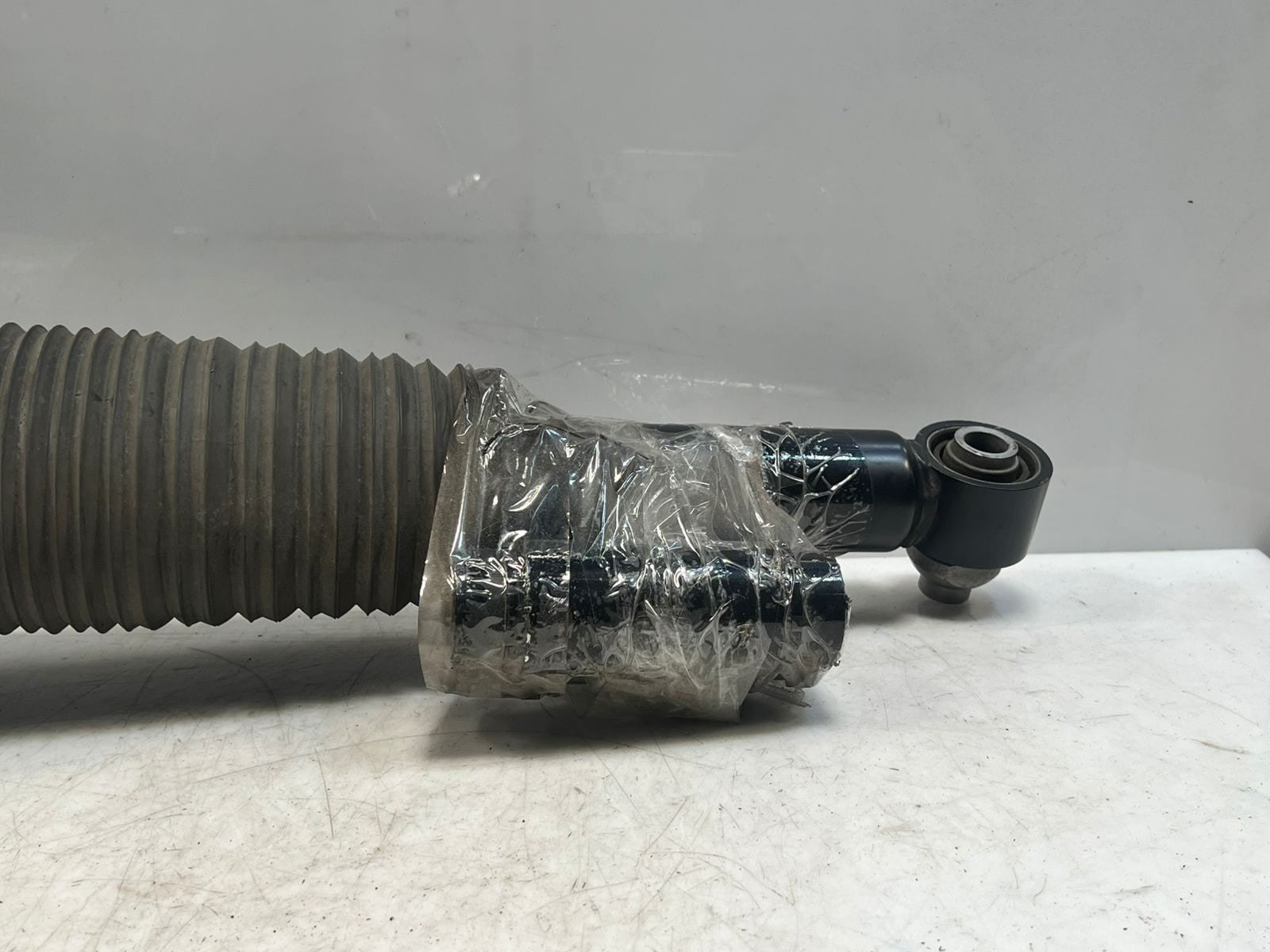 2016-2020 BMW 750 7 Series G11 G12 B7 Air Suspension Strut Rear Left 6874593 OEM