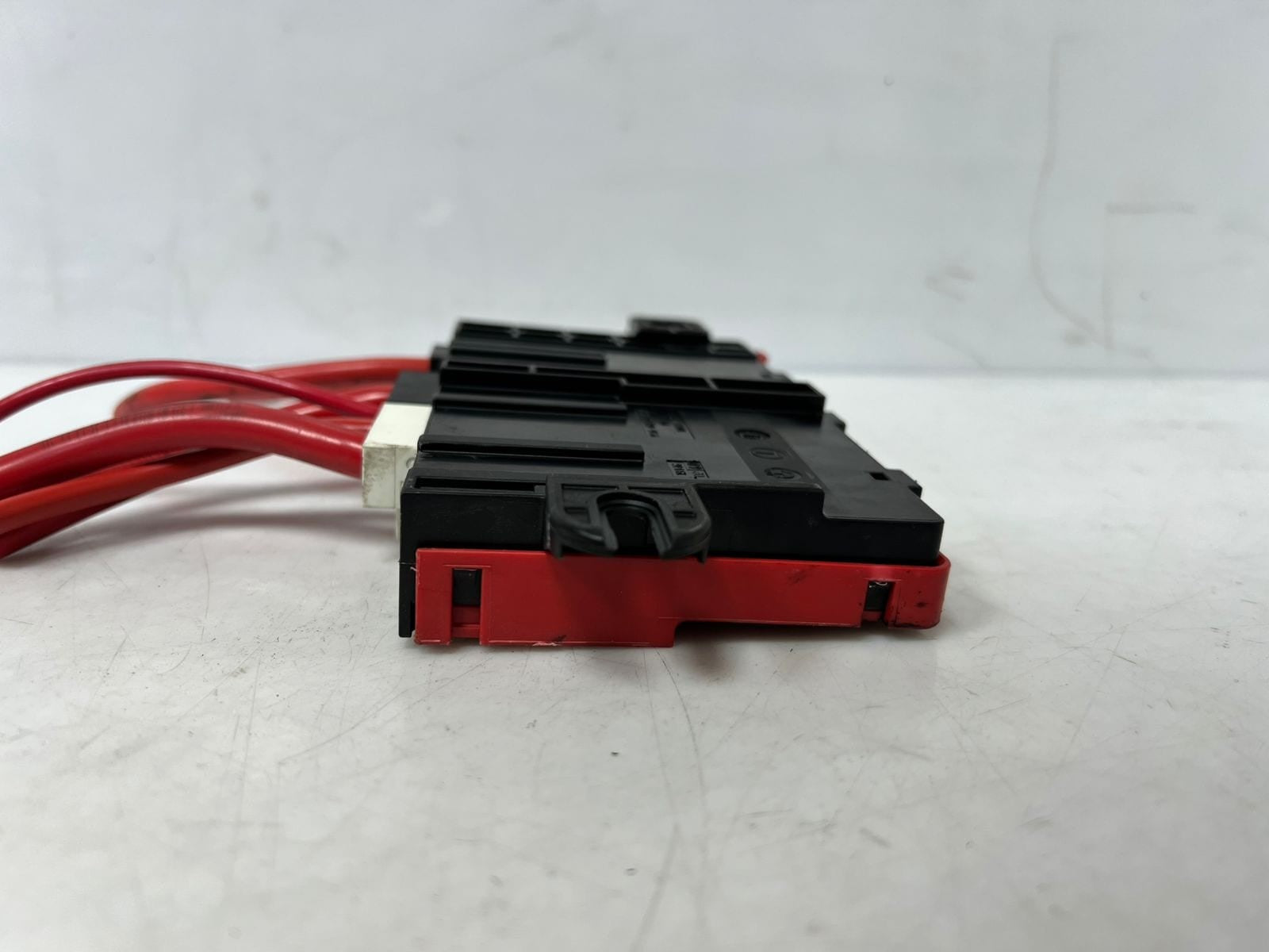 12-16 BMW 328i  F30 F31 F34 Battery Power Distribution B+ FUSE Box 9227752 OEM