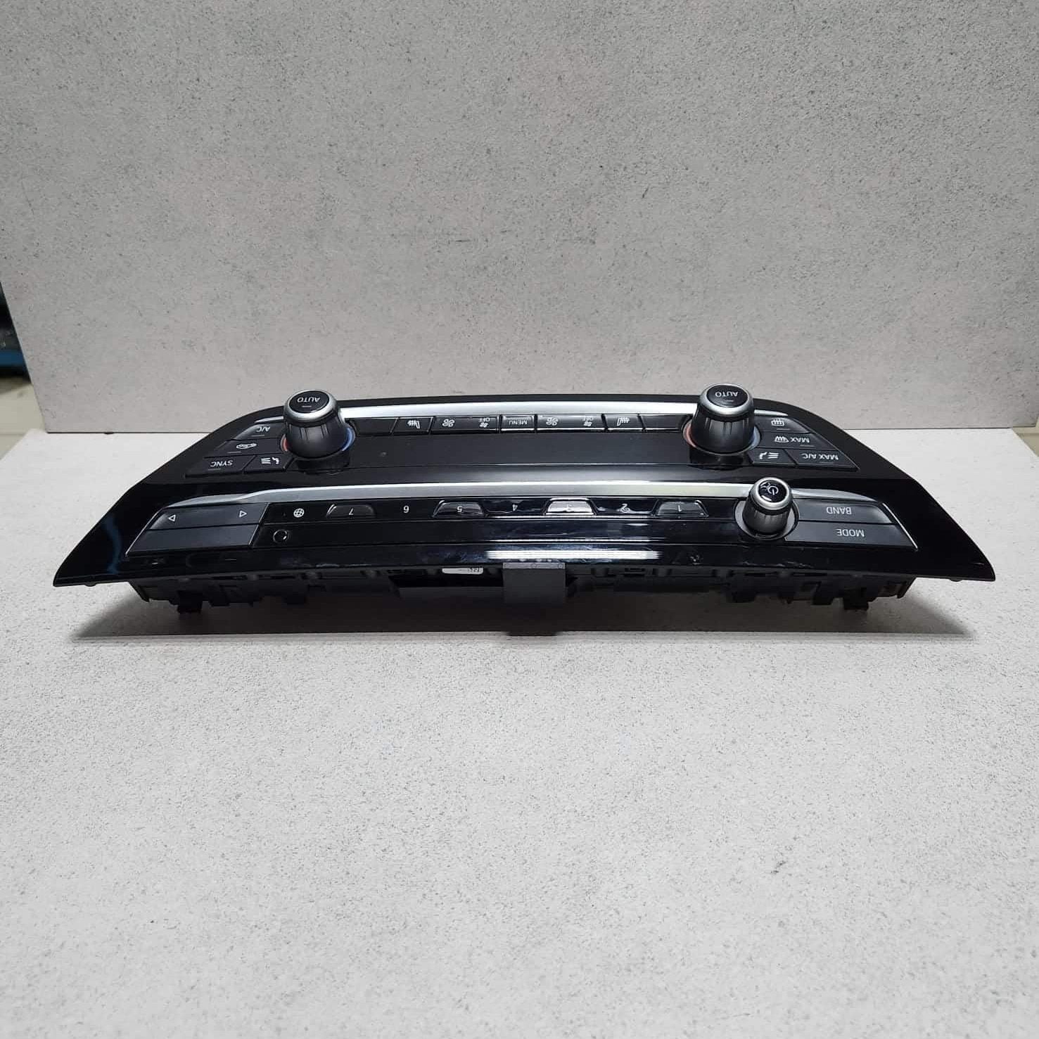 2017-2023 BMW 540i Climate Control Unit 7947870 540i 550i G30 G31