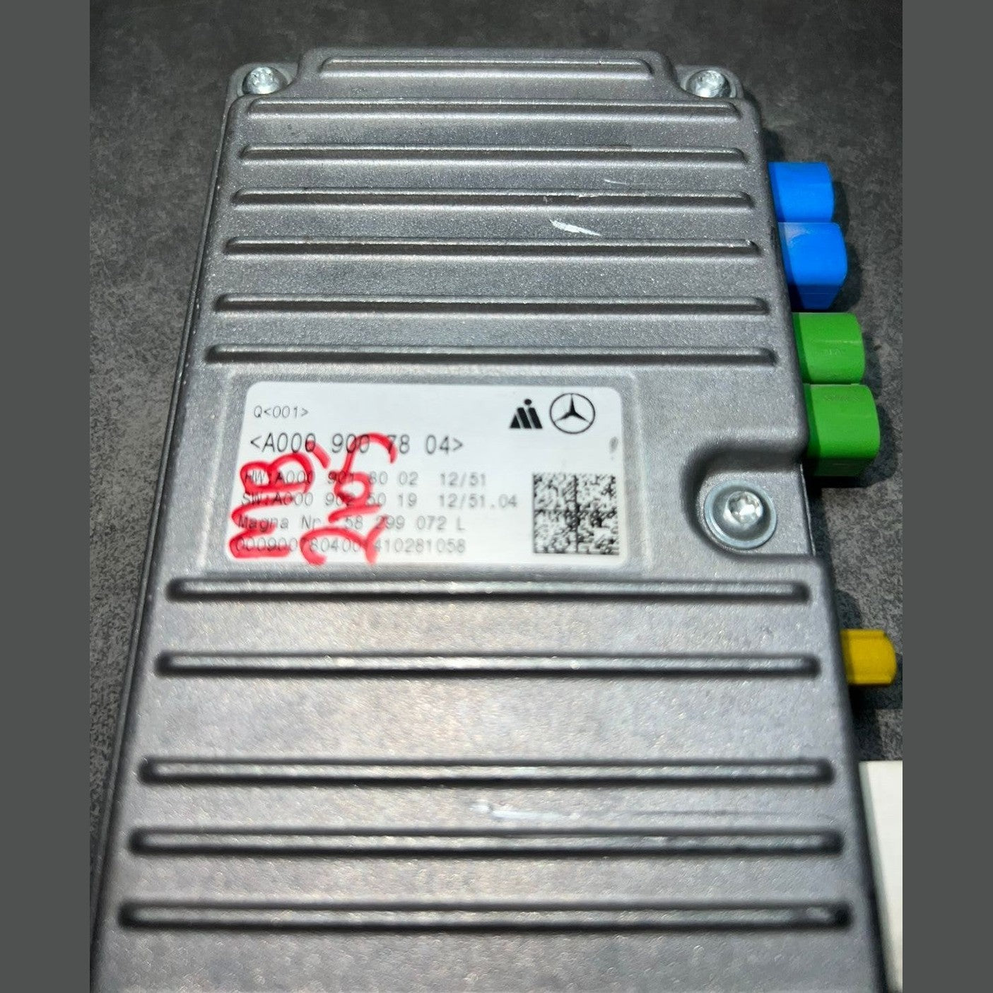 14-16 Mercedes W166 GL ML Surround View Camera Control Module  A000 9007804 OEM
