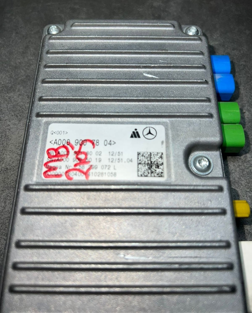 14-16 Mercedes W166 GL ML Surround View Camera Control Module  A000 9007804 OEM