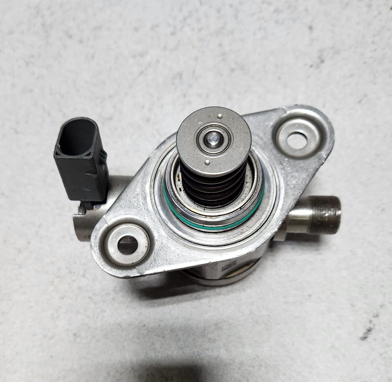 2012-2016 Mercedes-Benz C300 High Pressure Fuel Pump A2760700601 C E S Class 