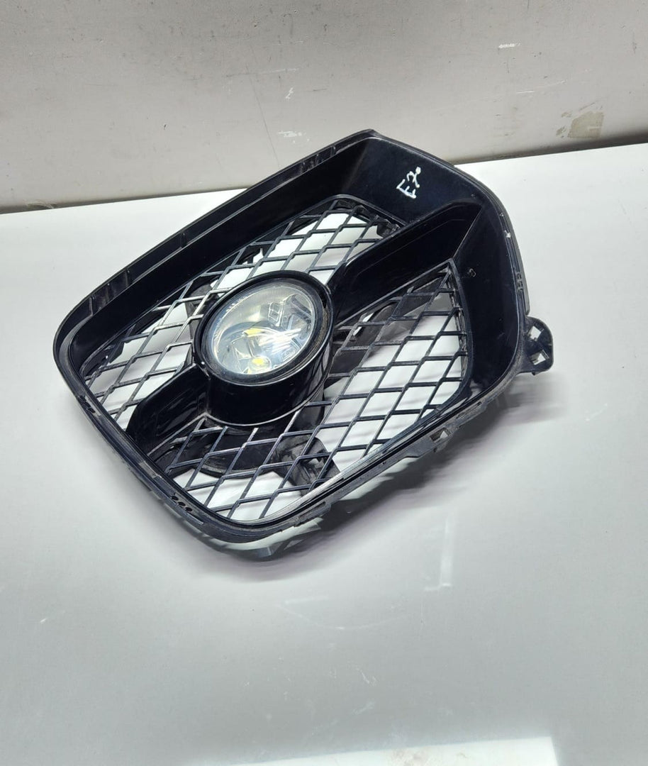 2008-2014 BMW X6 Front Right Fog Light Grille 7181010 X6 E71 E72
