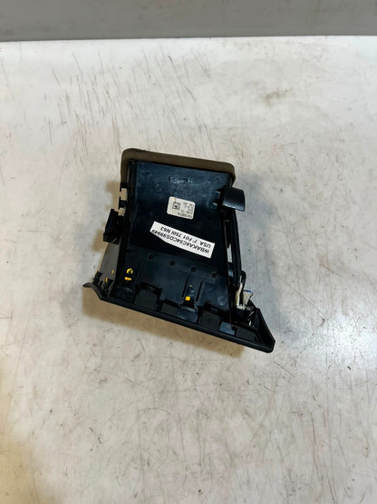 2010-2015 BMW 7 Series F01, F02, F03 F04 740i Dashboard Air Vent Grille 9115857
