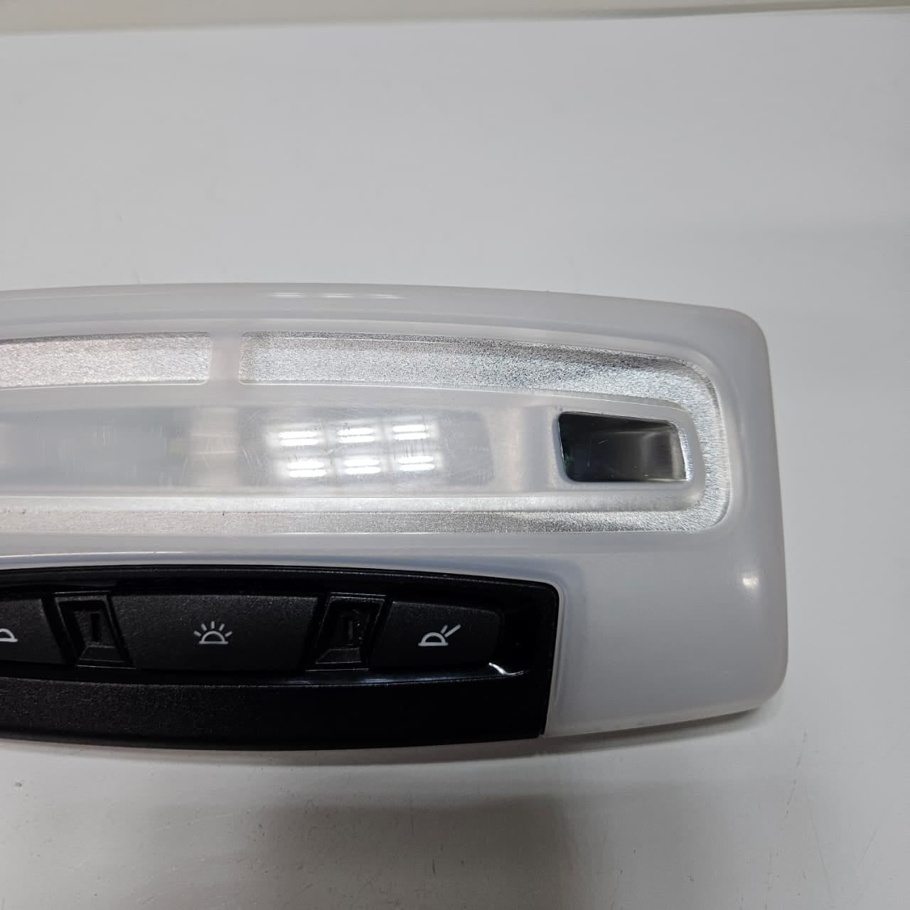 2013-2018 BMW 3 4 Series F30 F31 F32 320i Interior Roof Reading Light 9277932