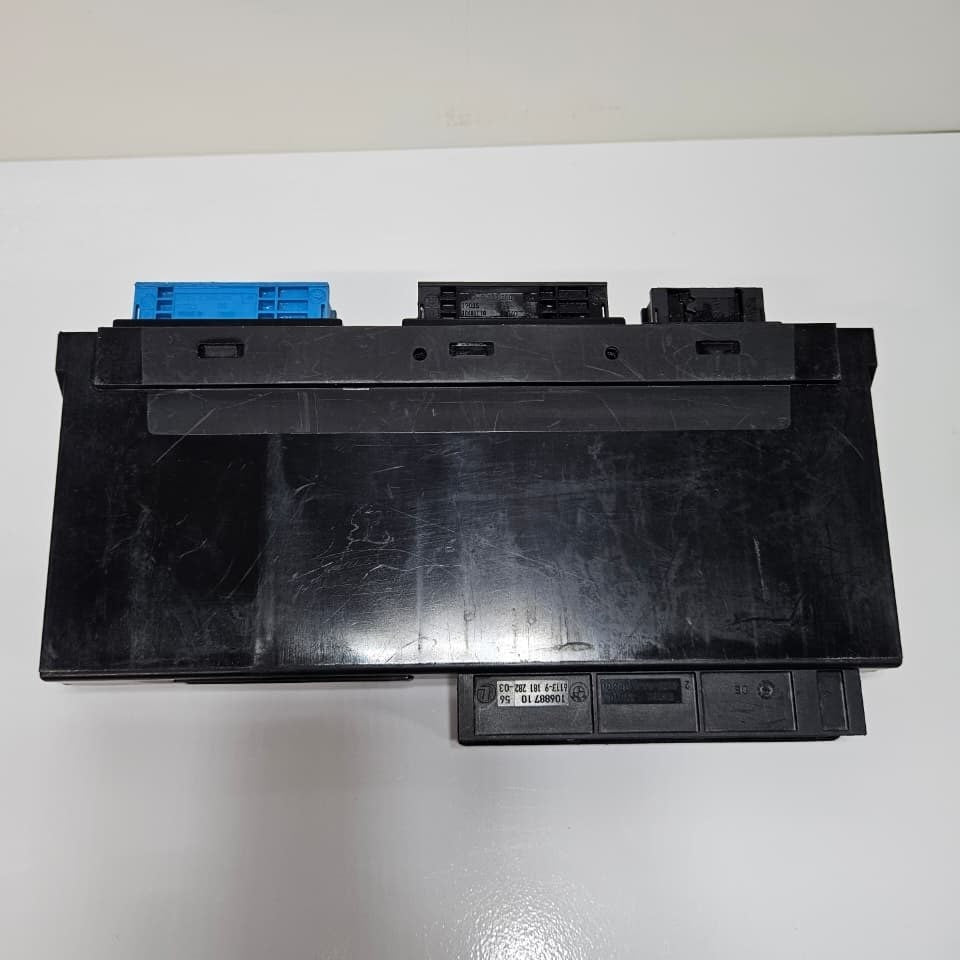 2011-2016 BMW 528i Body Control Module 9299946