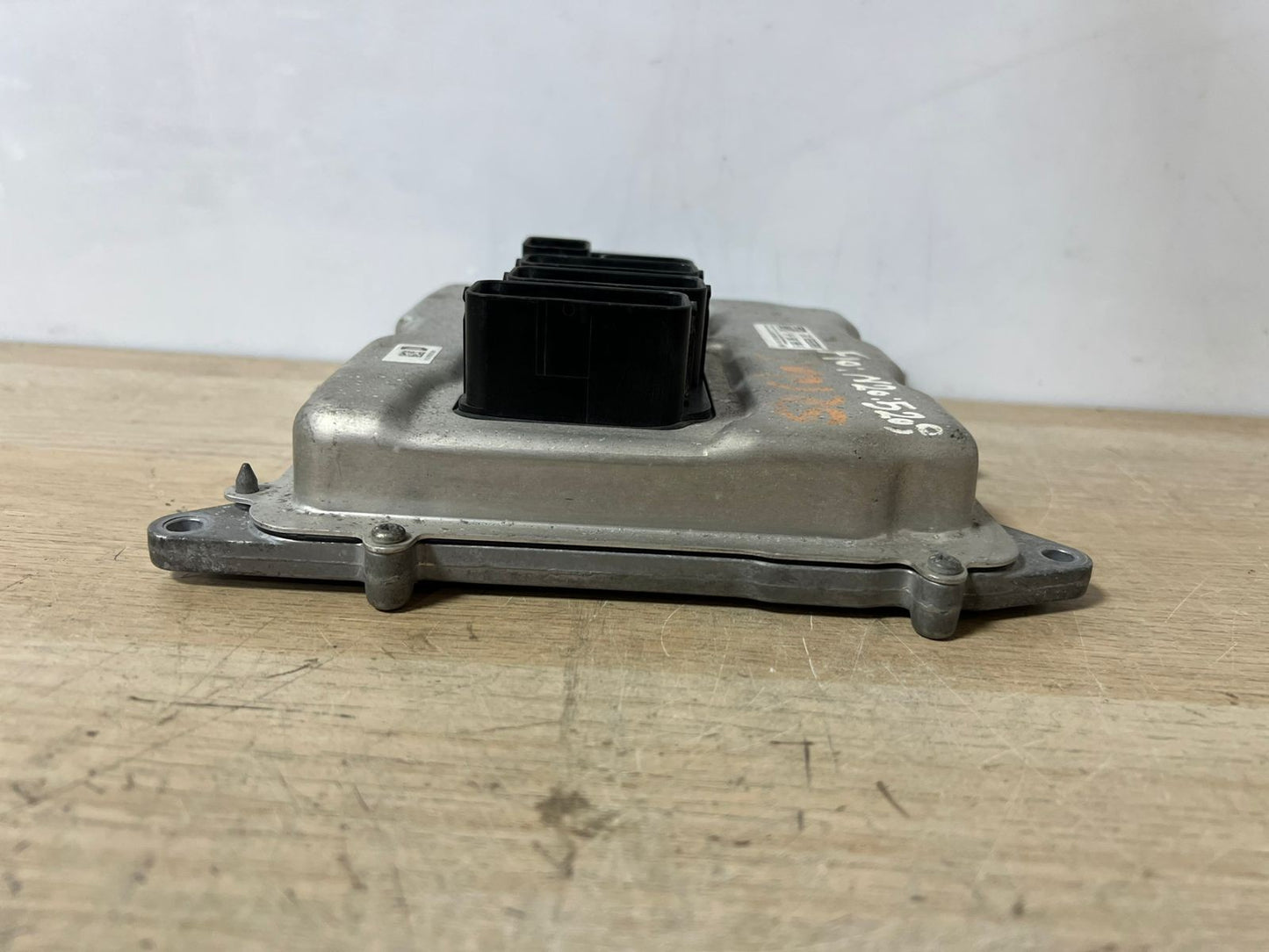 BMW F10 F11 F30 184 HP Petrol N20 Engine Control Unit ECU DME 8606306 Manual