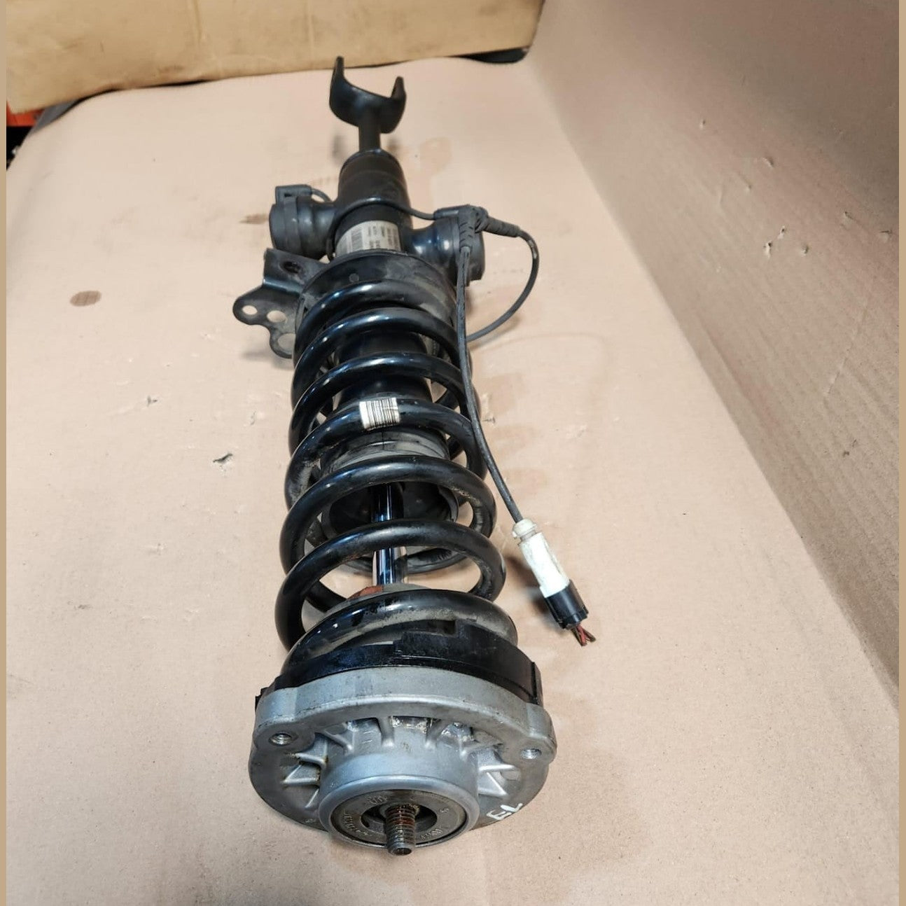 2009-2012 BMW 750i Front Left Spring Strut 6796925 750Li 740Li and Alpina B7