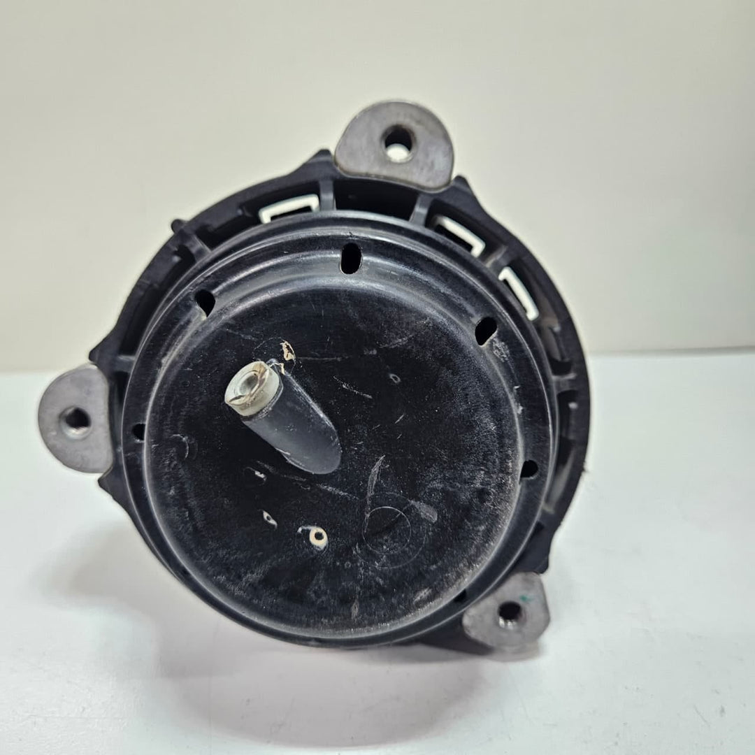 2019-2022 BMW X5 G05 Engine Mount Right 9844522