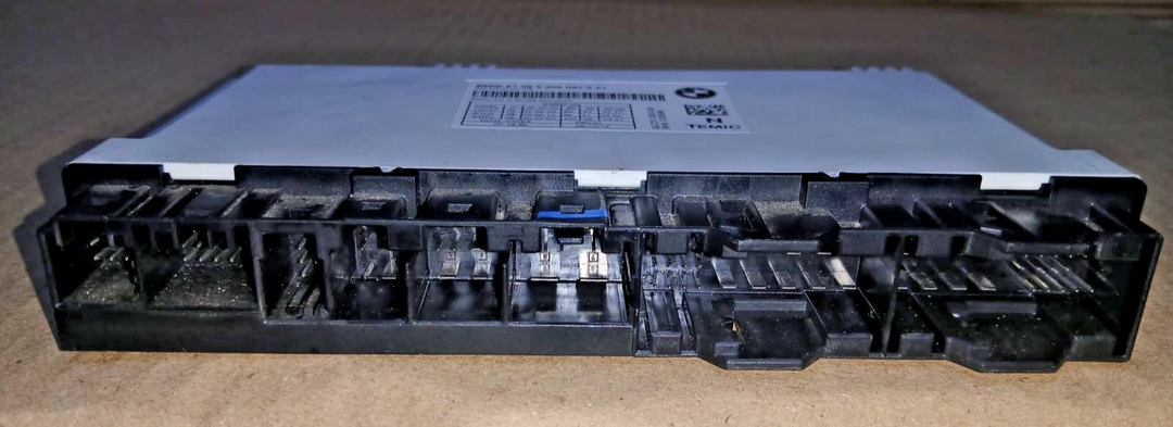 BMW F15 F16 X5 X6 FRONT SEAT CONTROL MODULE SEAT ECU LEFT RIGHT FRONT 9306087