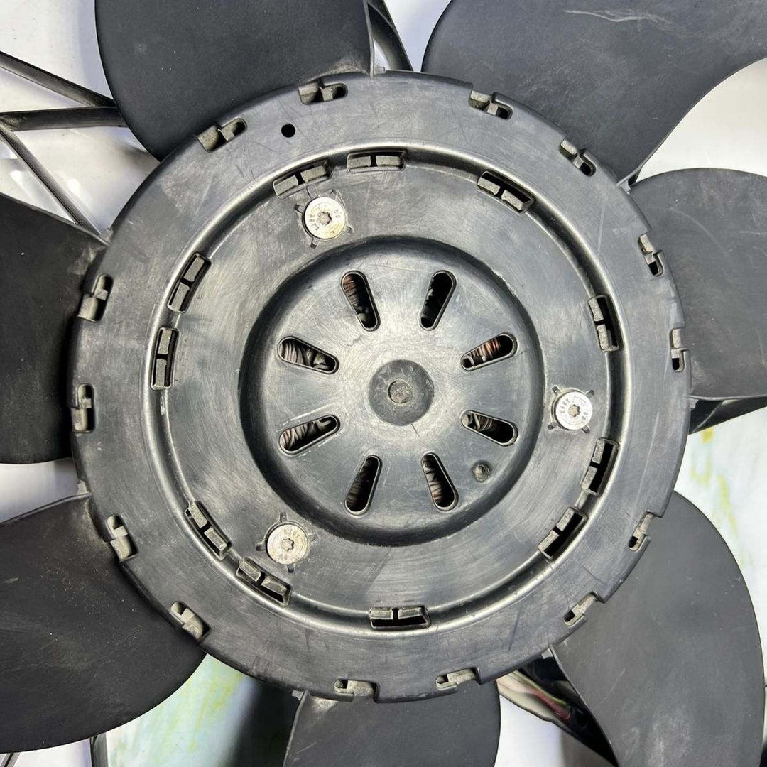 2006-2013 Mercedes-Benz ML350 Radiator Cooling Fan Assembly A 164 500 04 93