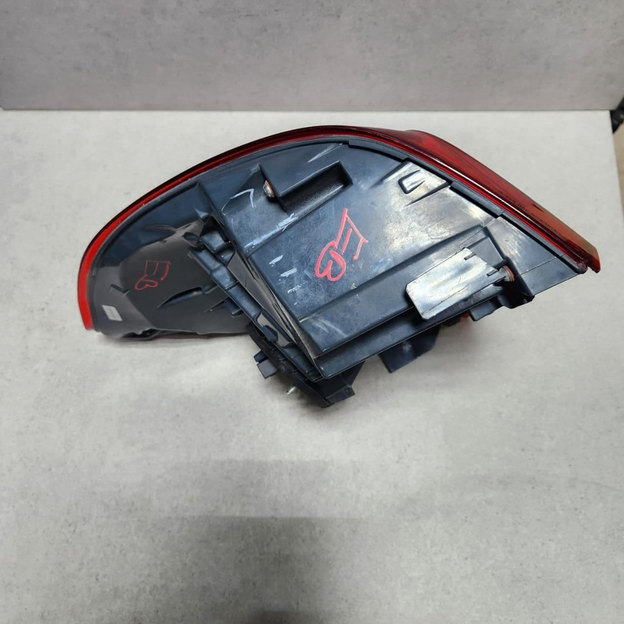 2014-2018 BMW X5 Rear Left Outer Tail Light 7290103 X5 F15