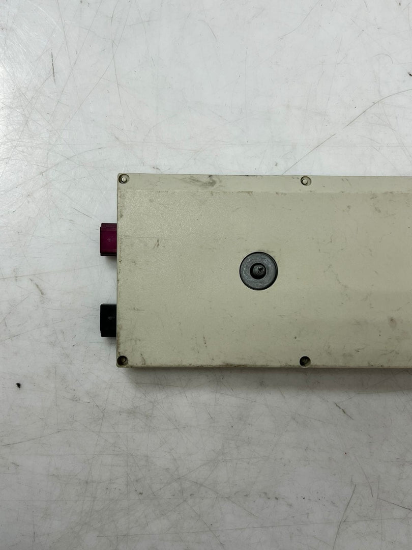 2004-2010 BMW X3 E83 Radio signal reception Antenna Amplifier 3452097 OEM