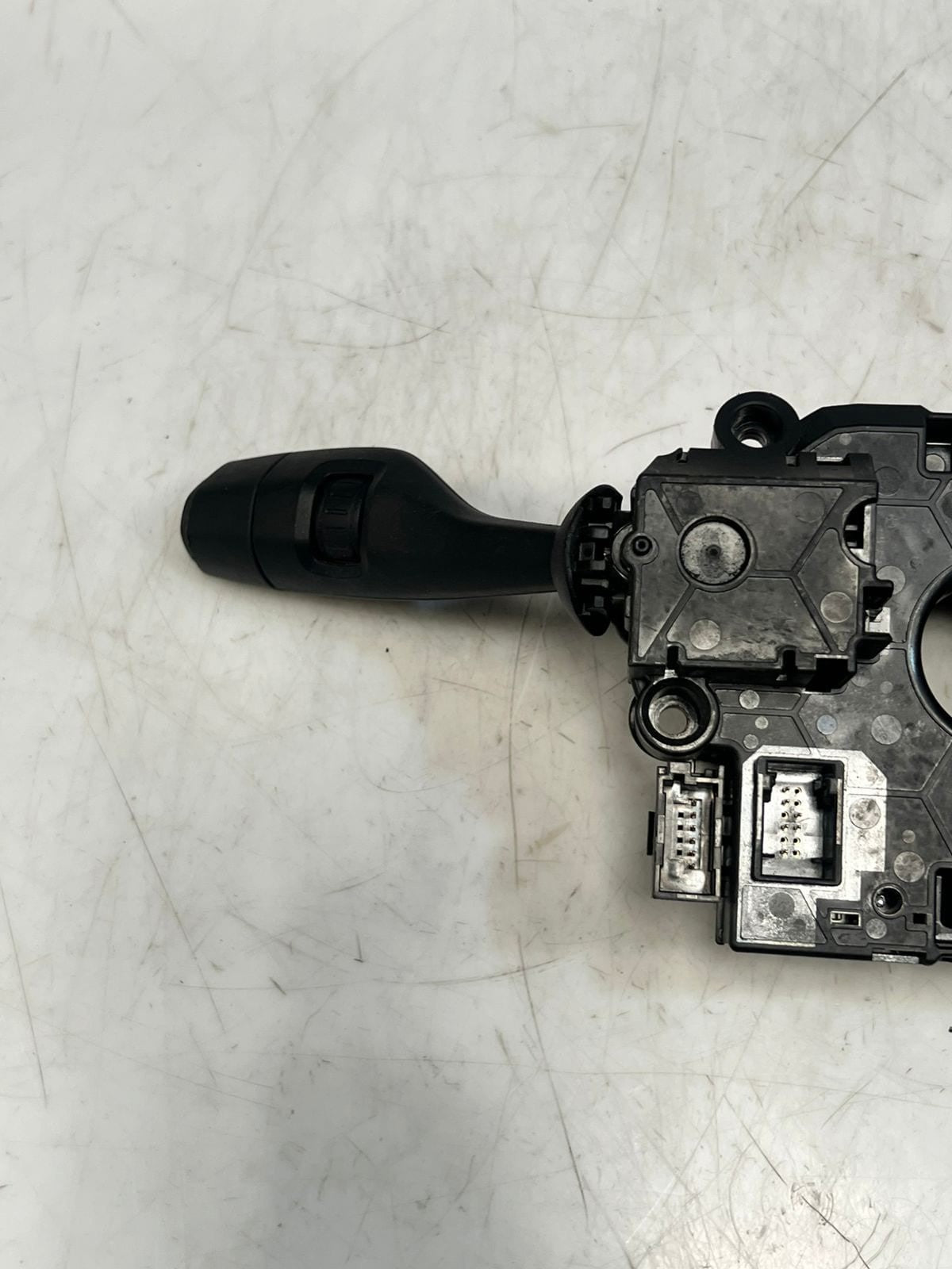2015-2019 BMW X1 F48 X3 F25 X5 F15 2' F45 Switch Cluster Steering Column 9261757