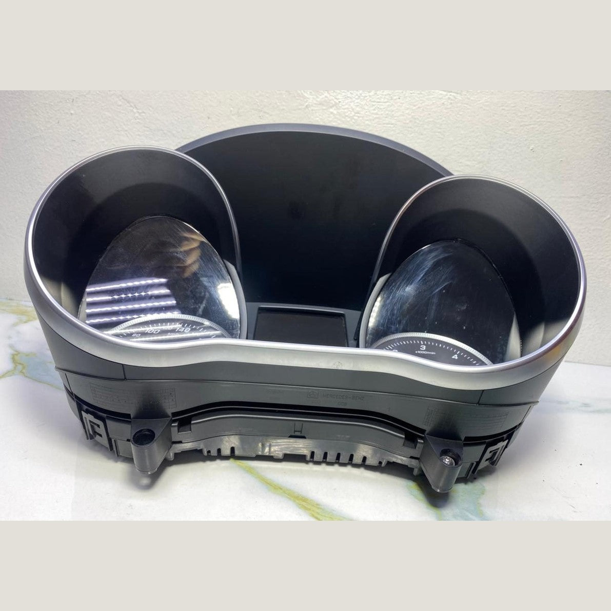 Benz Instrument Cluster A2059001930