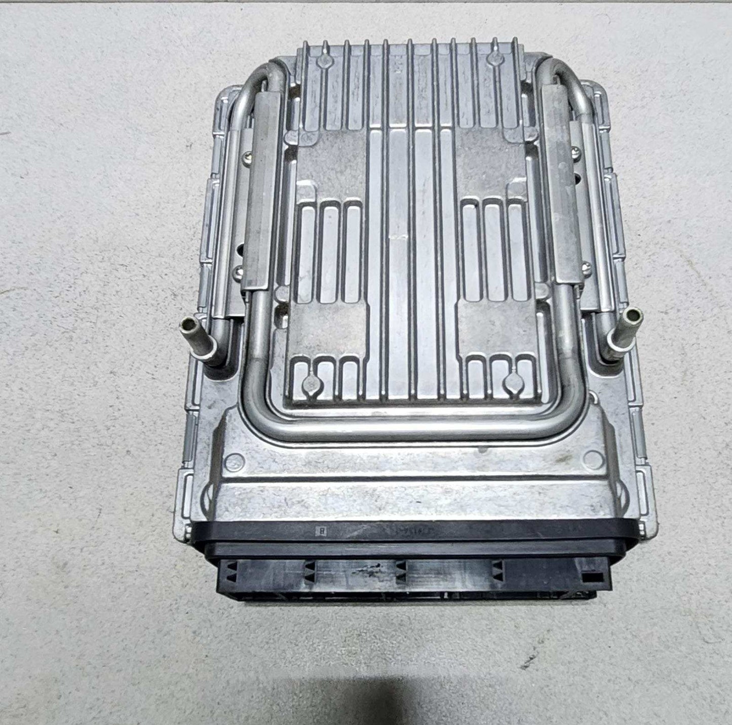 2009-2012 BMW 750i Engine Control Module 7598345