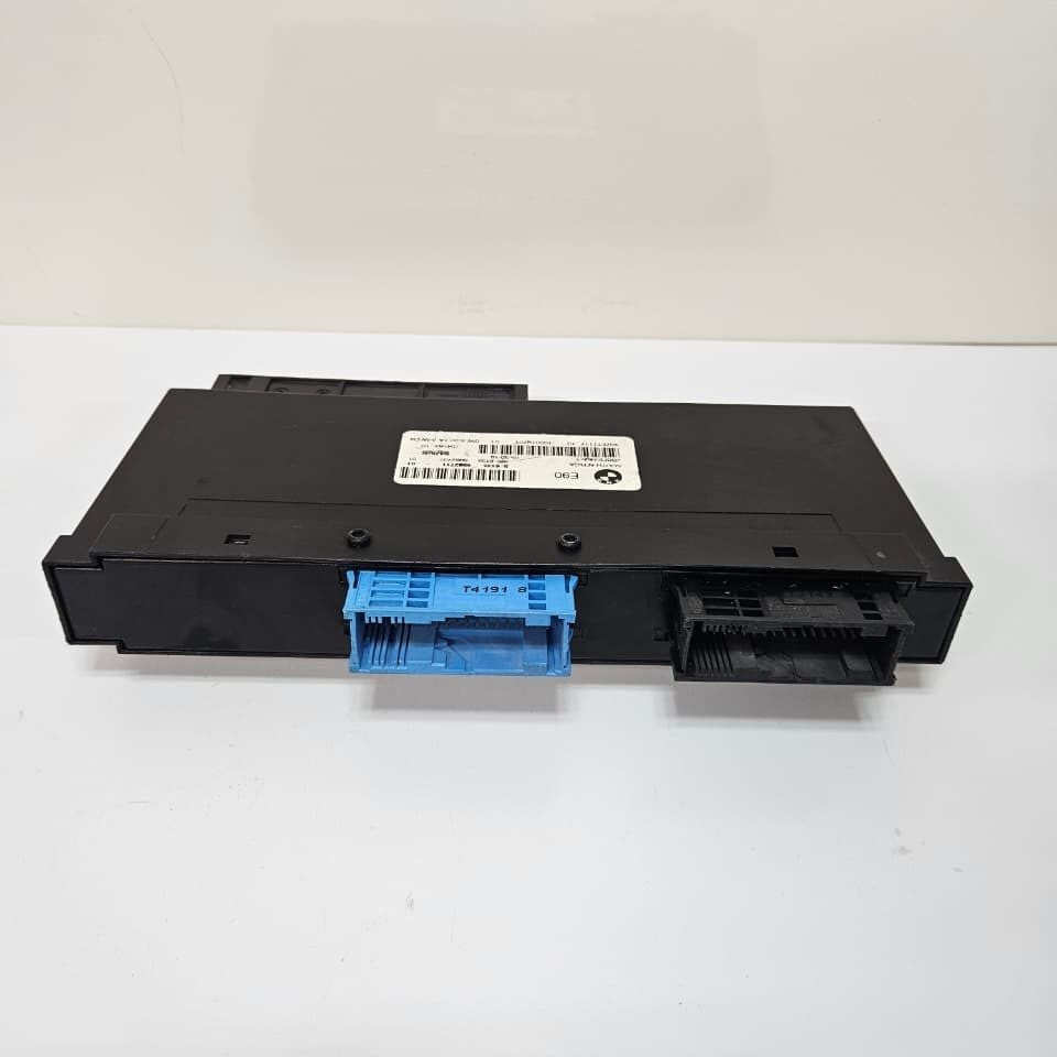 BMW E90, E91, Electronic Junction Box Body Control Unit 6982707 OEM