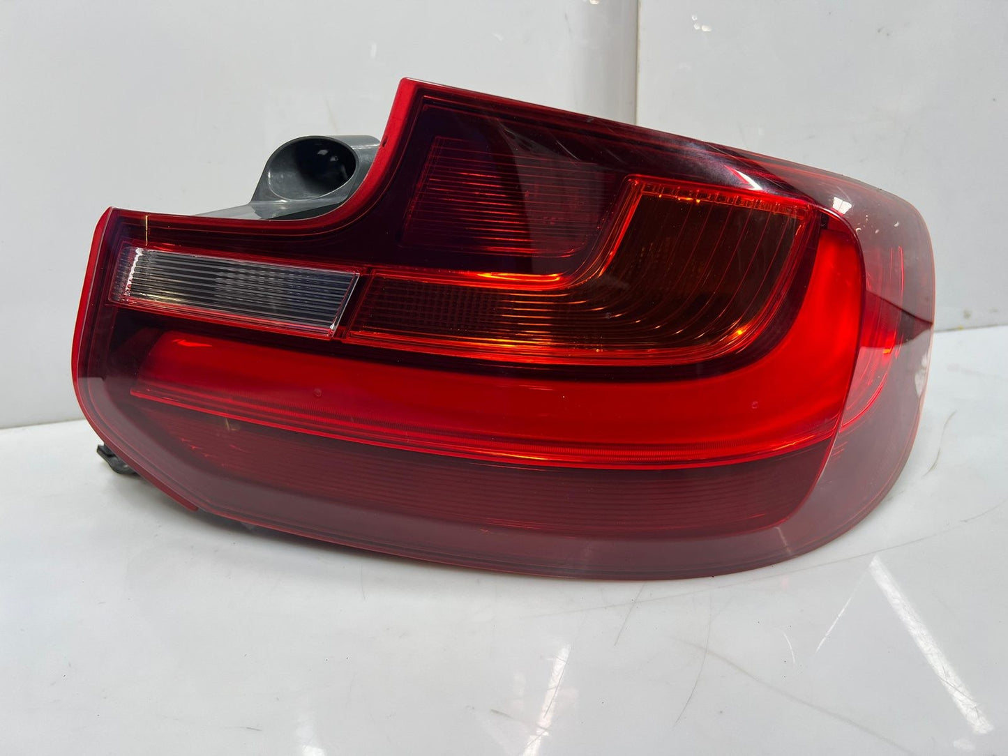 OEM BMW Rear Tail Light Assembly 7295424 Right Genuine 2' F22, F23, F87 OEM