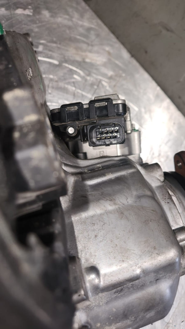 2011-2013 BMW X5 Transfer Case 7643758 E70 E71 X5 X6 ATC45L