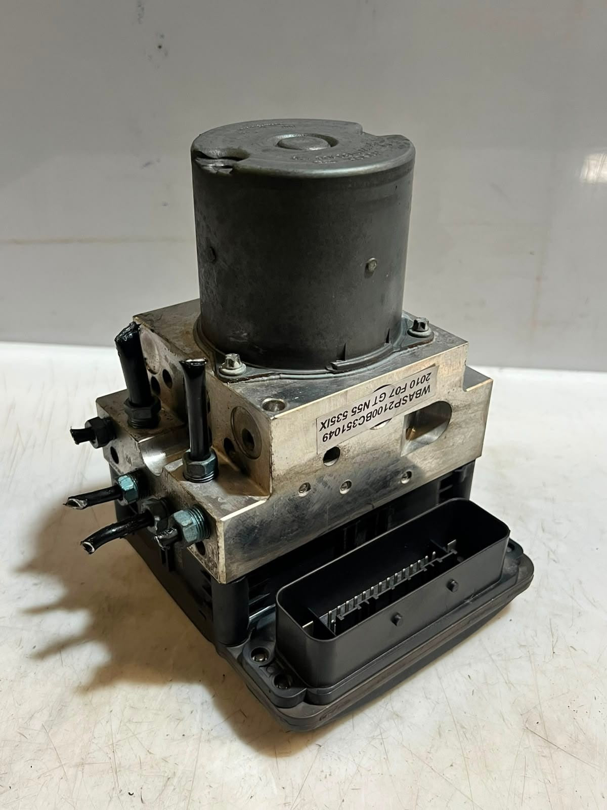 2010-2015 BMW 7 Series F01 F02 xDrive F07 GT F10 740i ABS Pump Module 6799147