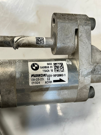 2022 BMW iX 120 AC Air Conditioning Refrigerant Hose Line 5A28911 OEM