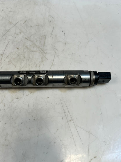 BMW 3 Series F30 F31 F35 320d 328d DIESEL Fuel Injection Rail 7800601 OEM