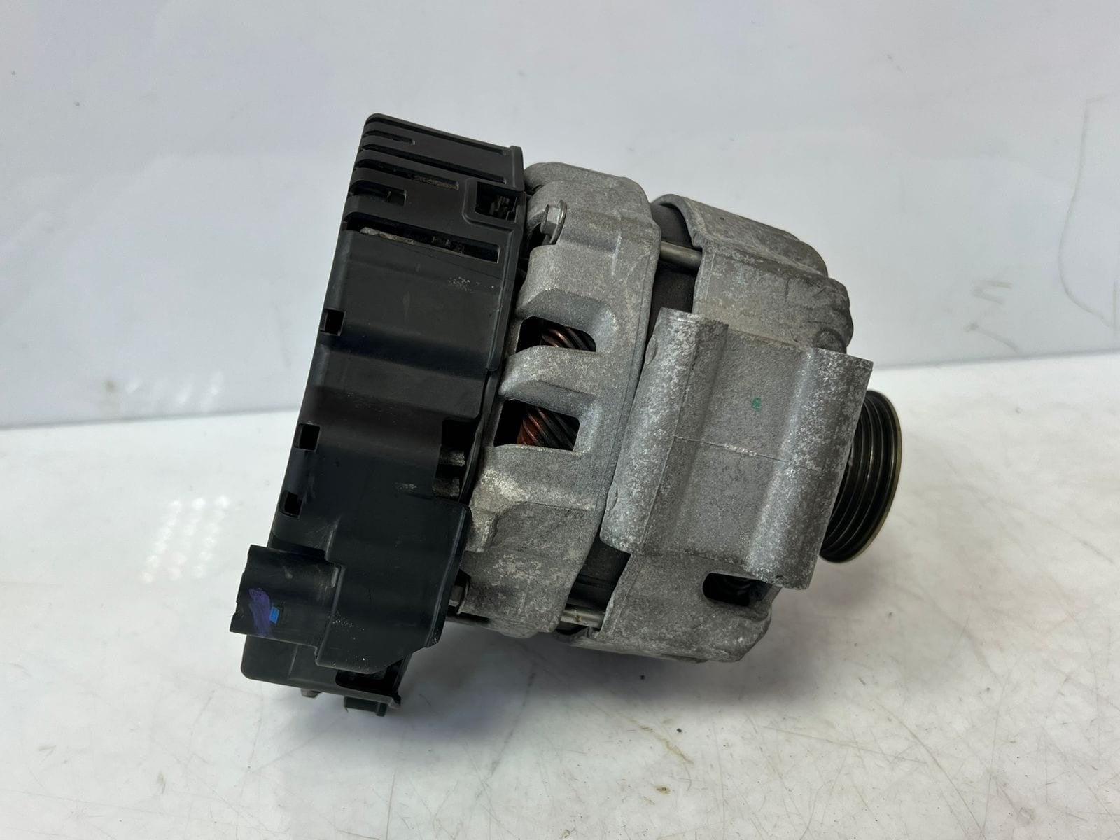 BMW 3 Series F30 5 Series F10, and 7 Series Active Hybrid Alternator 7622372 OEM