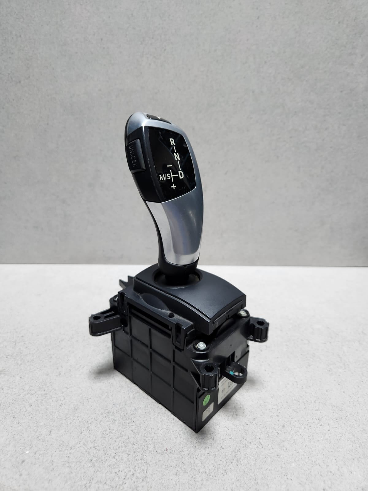 2014-2018 BMW X5 Automatic Transmission Gear Shifter Selector 9325500 X5 F15 X6
