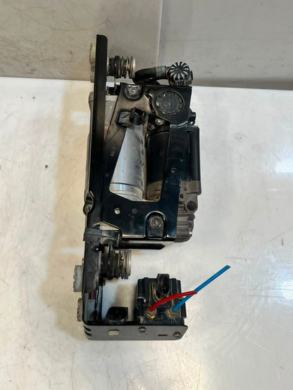2010-2015 BMW 5' F01 F02 F10 F11 750Li Air Suspension Compressor 6794465 OEM