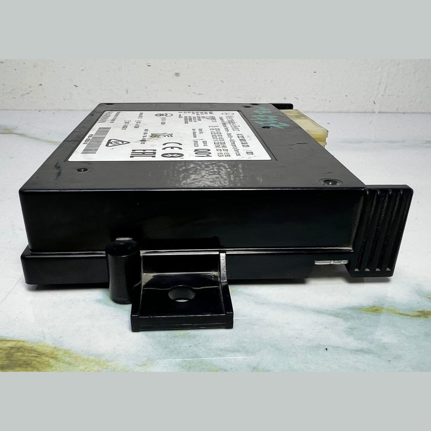 2019 Mercedes-Benz C180 Telematics Bluetooth Control Unit Module A2229003820