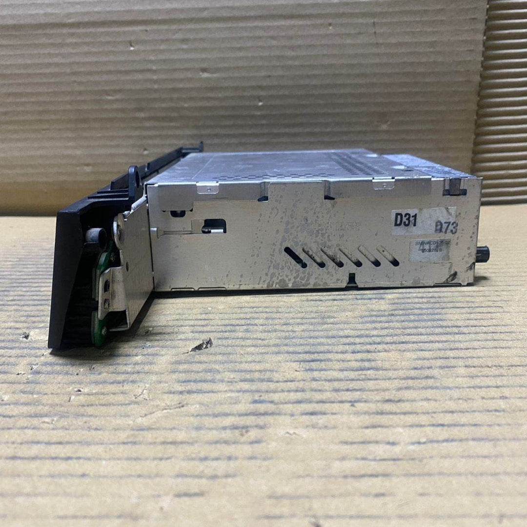 2006 BMW 325i Cd Radio Player 6976888 X3 E83 and 2006 BMW 325i 