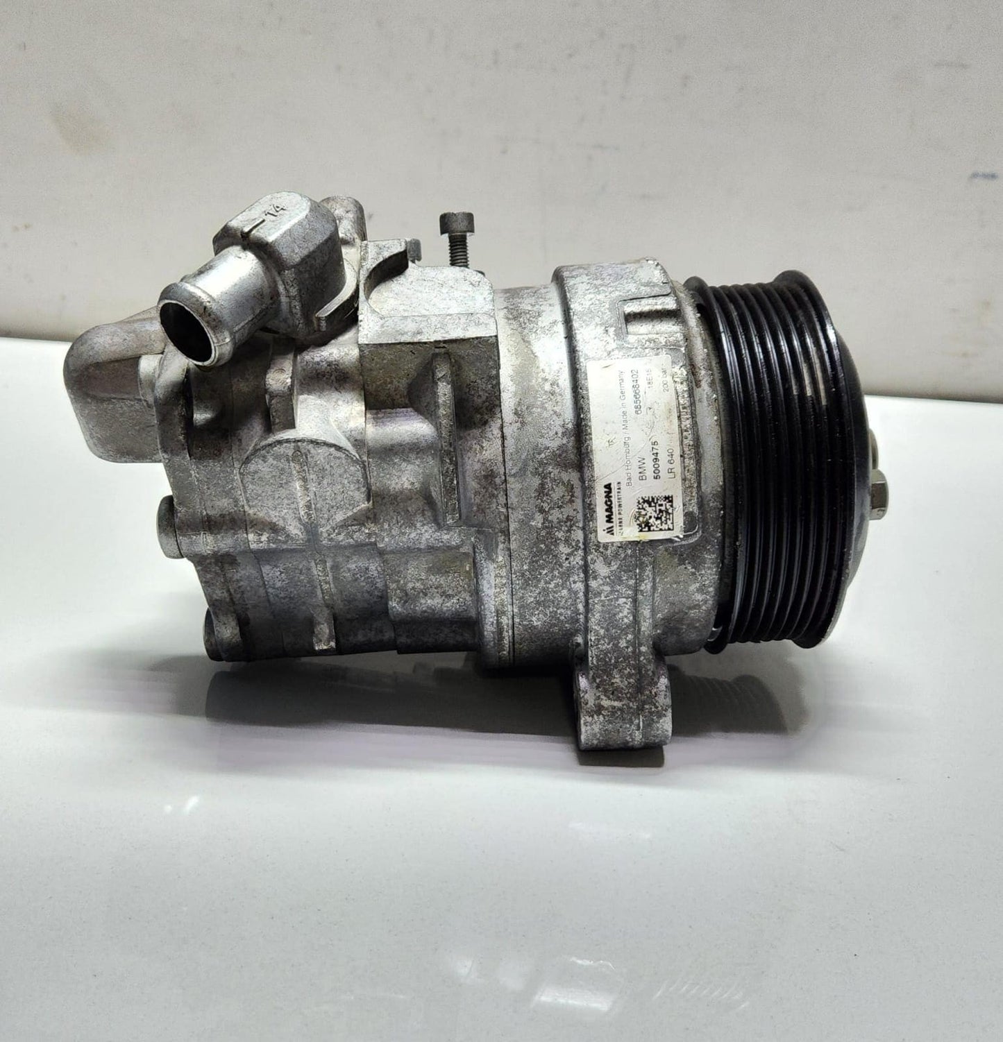 2014-2018 BMW X6 Power Steering Pump 6856684 X5M F85 and X6M F86 OEM