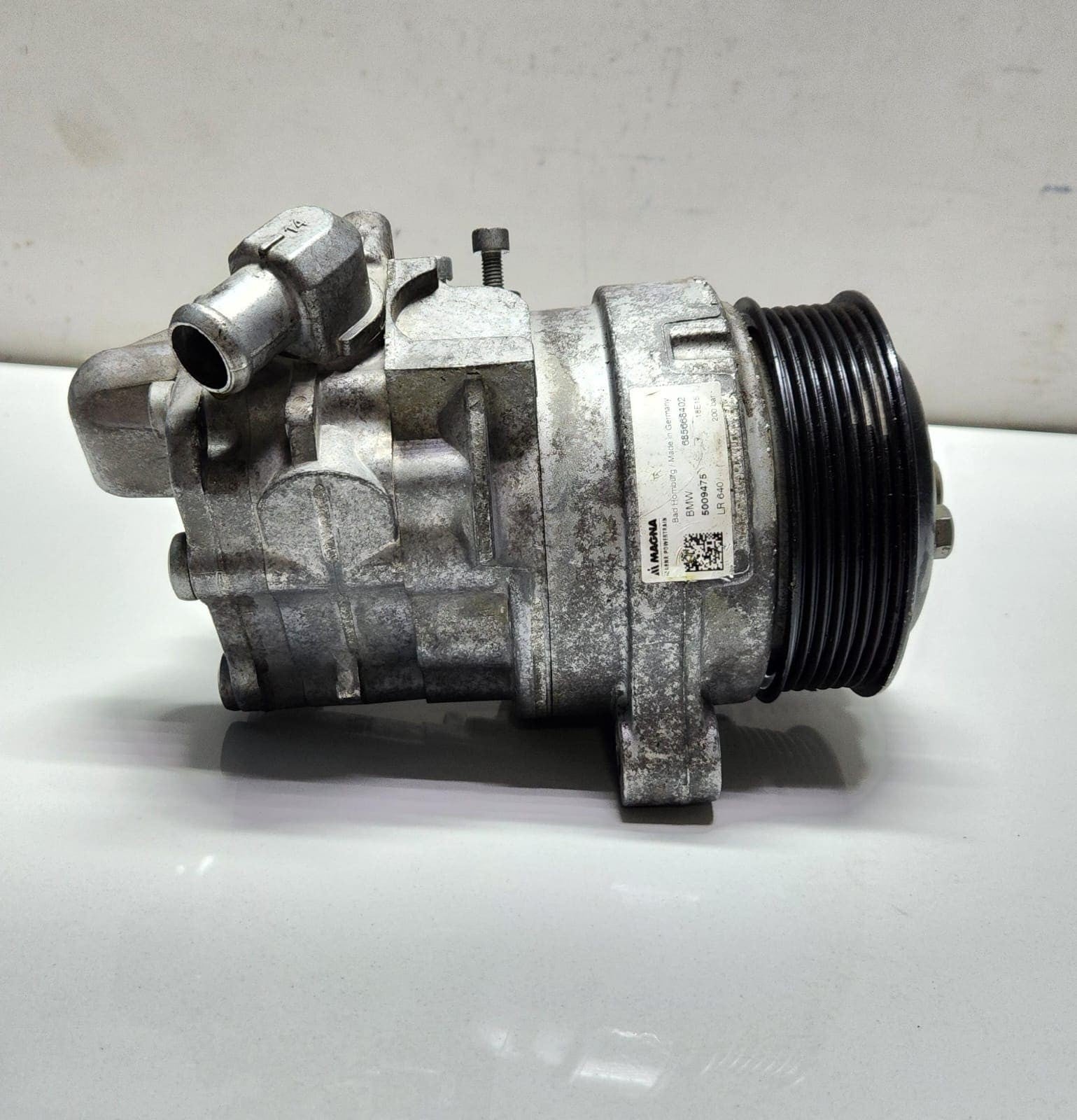 2014-2018 BMW X6 Power Steering Pump 6856684 X5M F85 and X6M F86 OEM