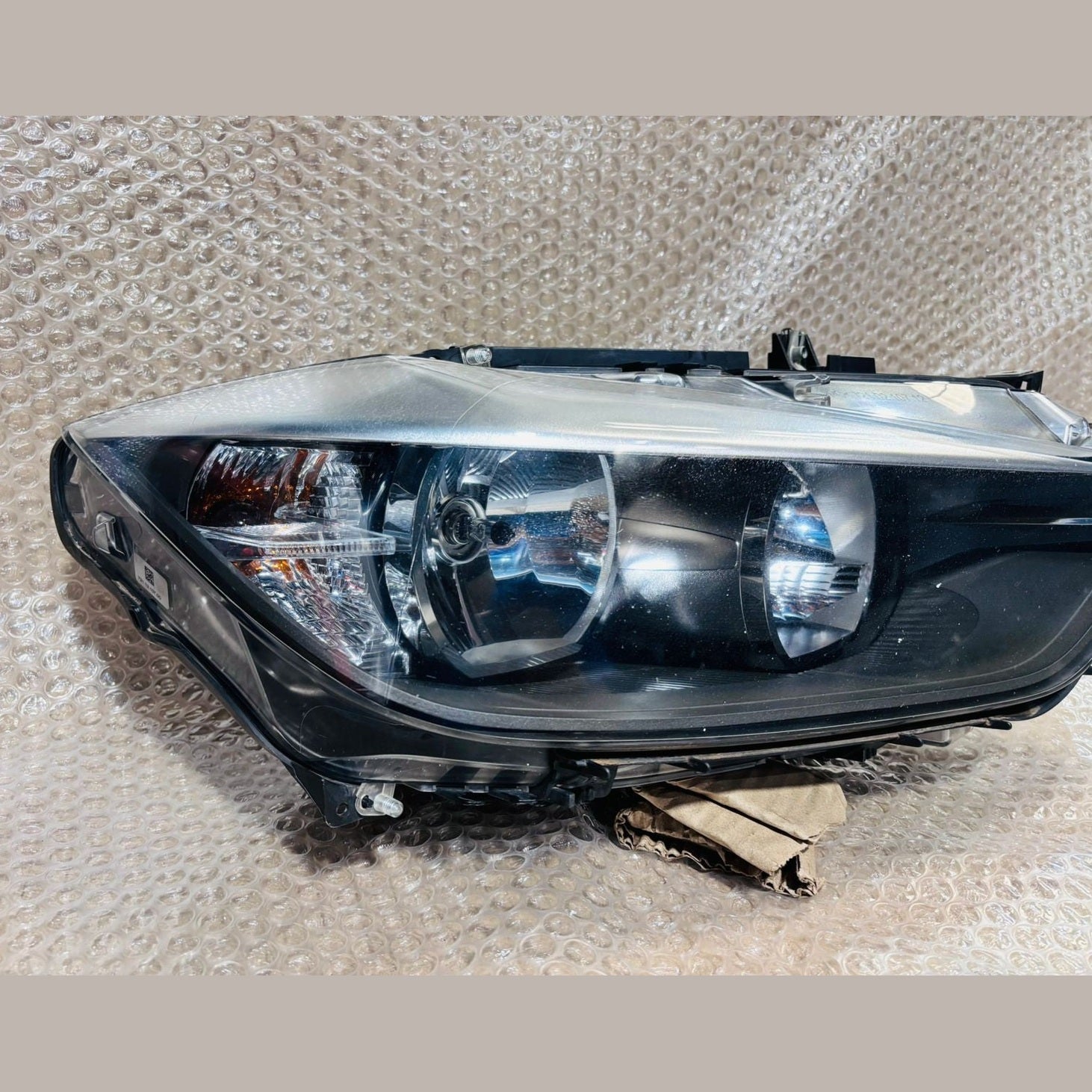Bmw F30 320I F31 2012 NONE XENON Normal Headlight RHS 7259540